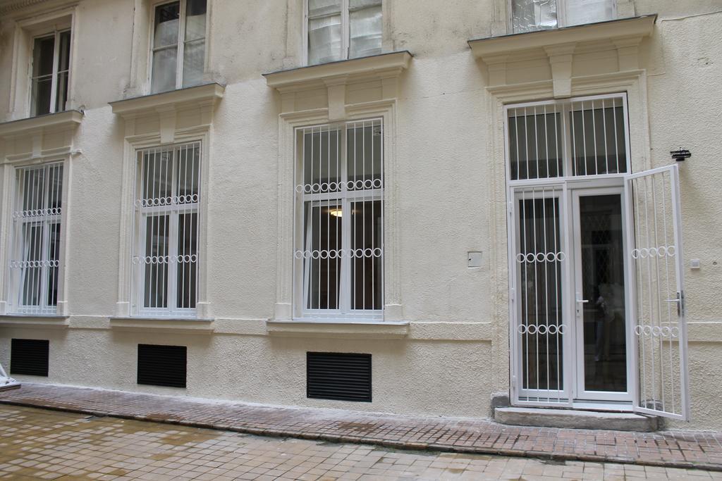 Titaru House In The City Center Of Budapešť Exteriér fotografie